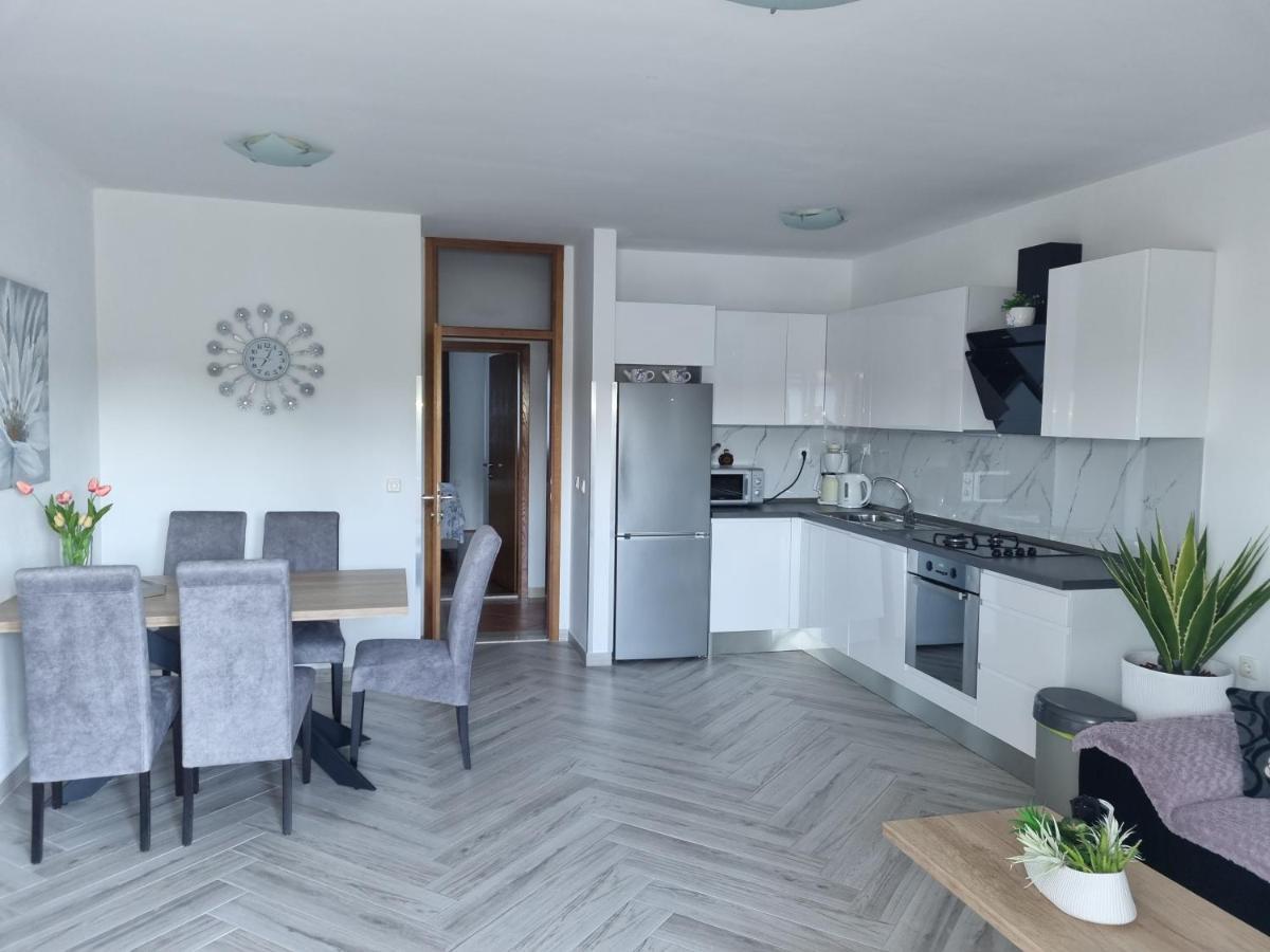 Apartments Ledic Krvavica Dış mekan fotoğraf