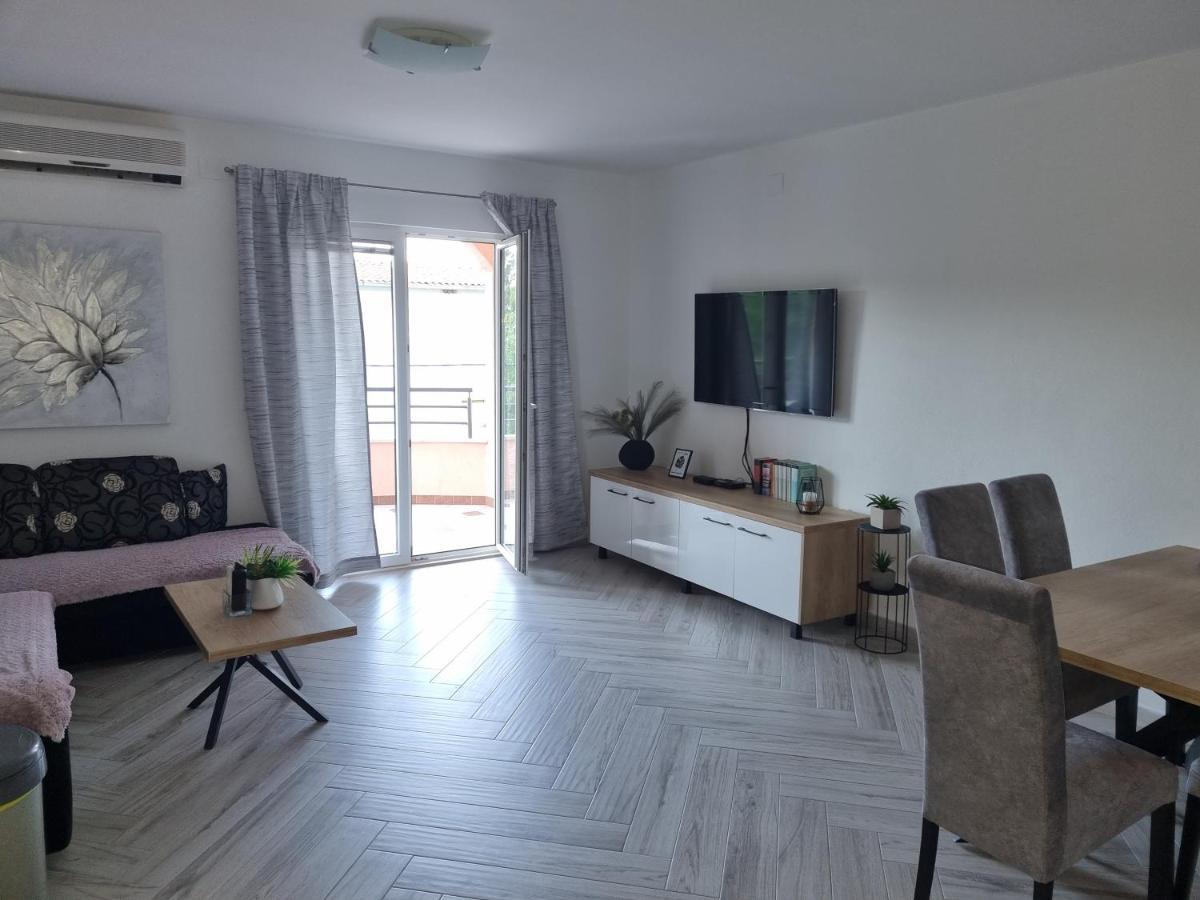 Apartments Ledic Krvavica Dış mekan fotoğraf